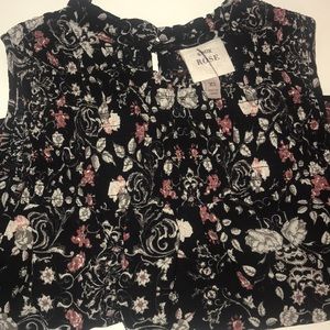 NWT Knox Rose Top